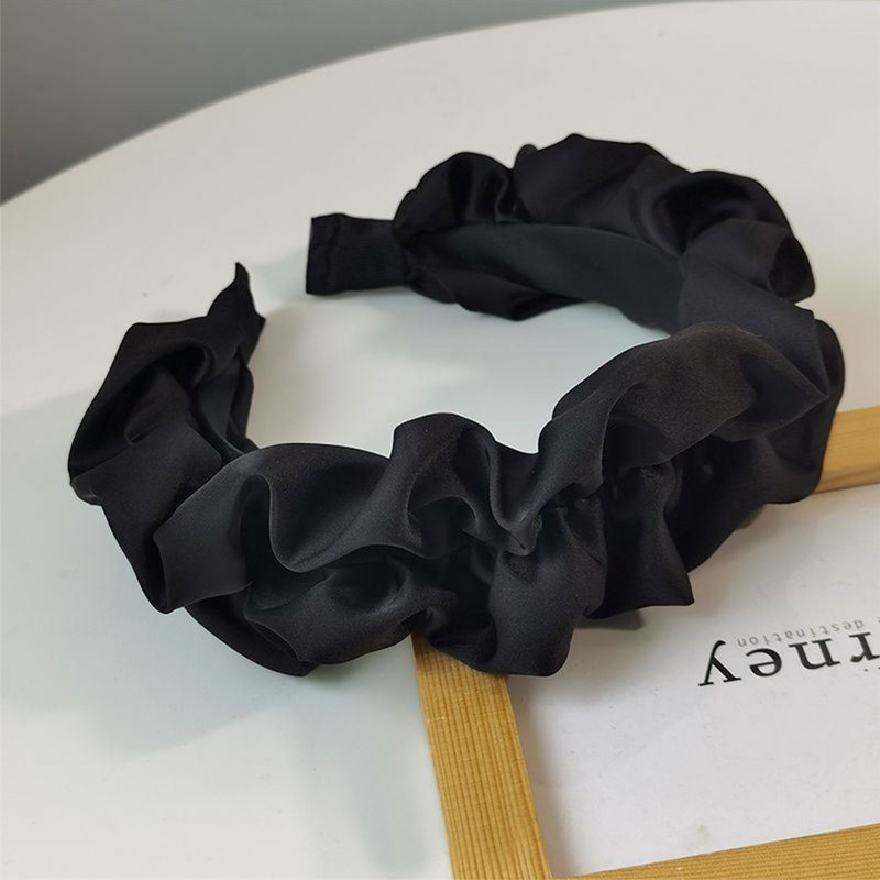 Song Ji-ah's same high top pleated headband with a high-end look, a retro French style for women, and a new release in 2022 Application Scenario