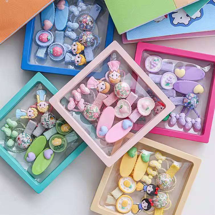 New version of children's hair clips and hair ties, fully wrapped fabric clips, Korean sweet princess bow tie hair ties, girls' set hair accessories Application Scenario