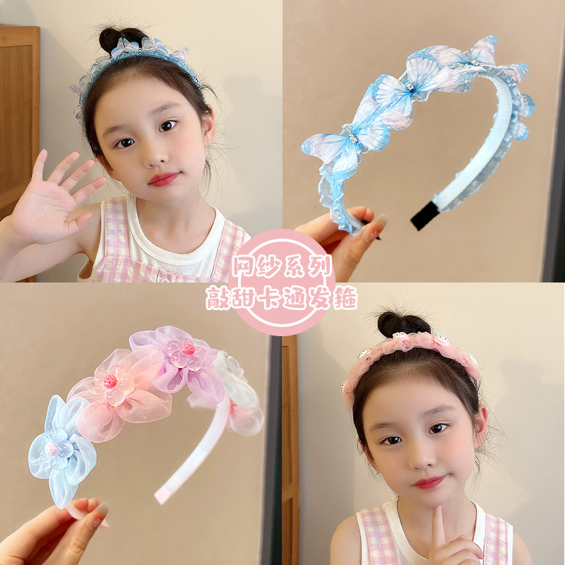 The Kuromi series of children's hair bands have teeth that are anti-slip and won't damage the hair. They are headbands for little girls to organize broken hair clips and headwear details Picture
