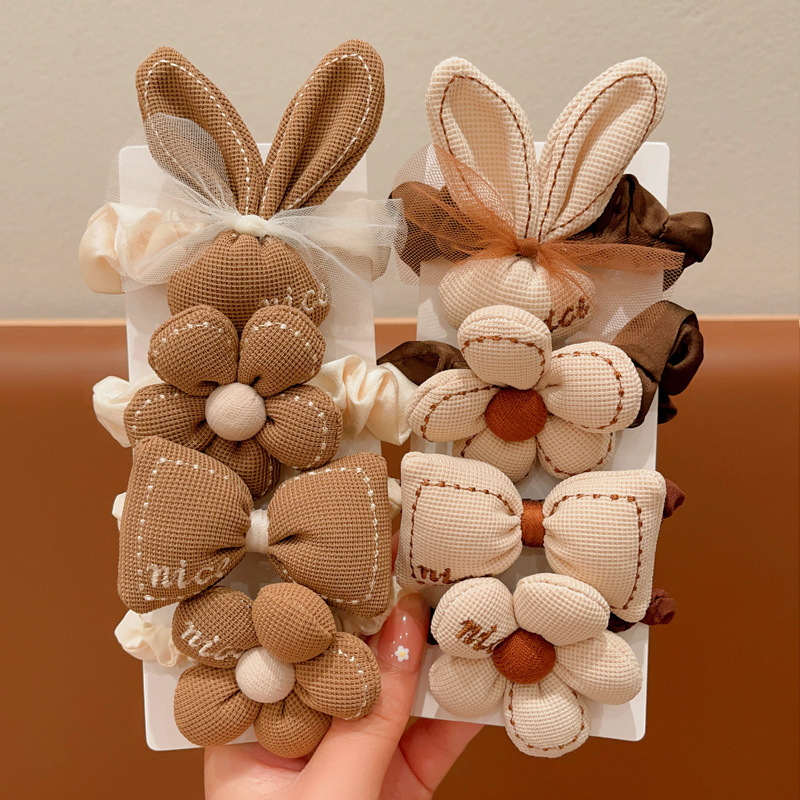 Autumn and winter milk coffee flower bow hair tie, children's cartoon high-elasticity hair tie, girls' hair tie, hair band, girls' hair tie full figure