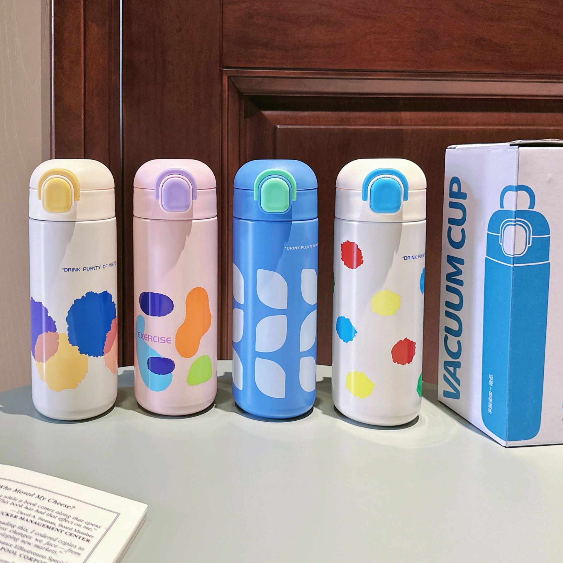 Dopamine fashionable insulated cup with straw, portable student straw cup, pop-up lid, couple gift, high appearance level water cup Specification drawing