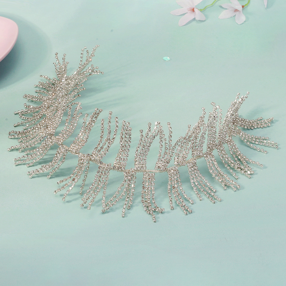 New hand-woven rhinestone headband, European and American wedding dress accessories, super shiny Sue bridal headwear, heavy work headband Specification drawing