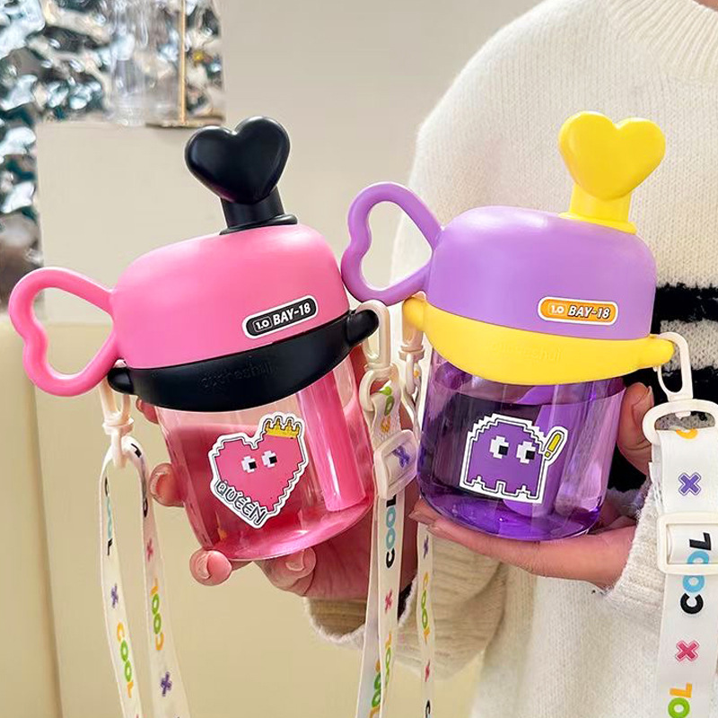 The "Love Girl" water cup is creative, cute and novel. It is a portable straw cup with a high level of appearance and a slanted outdoor student plastic cup details Picture