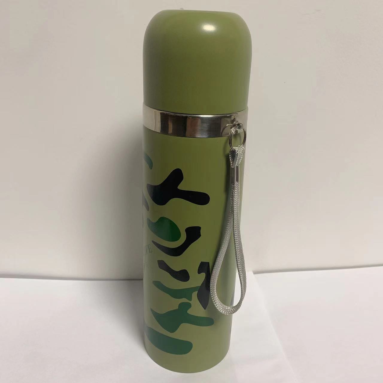 Camouflage insulated military training stainless steel vacuum sling in stock, gift cup, outdoor fitness 304 student bullet head full figure