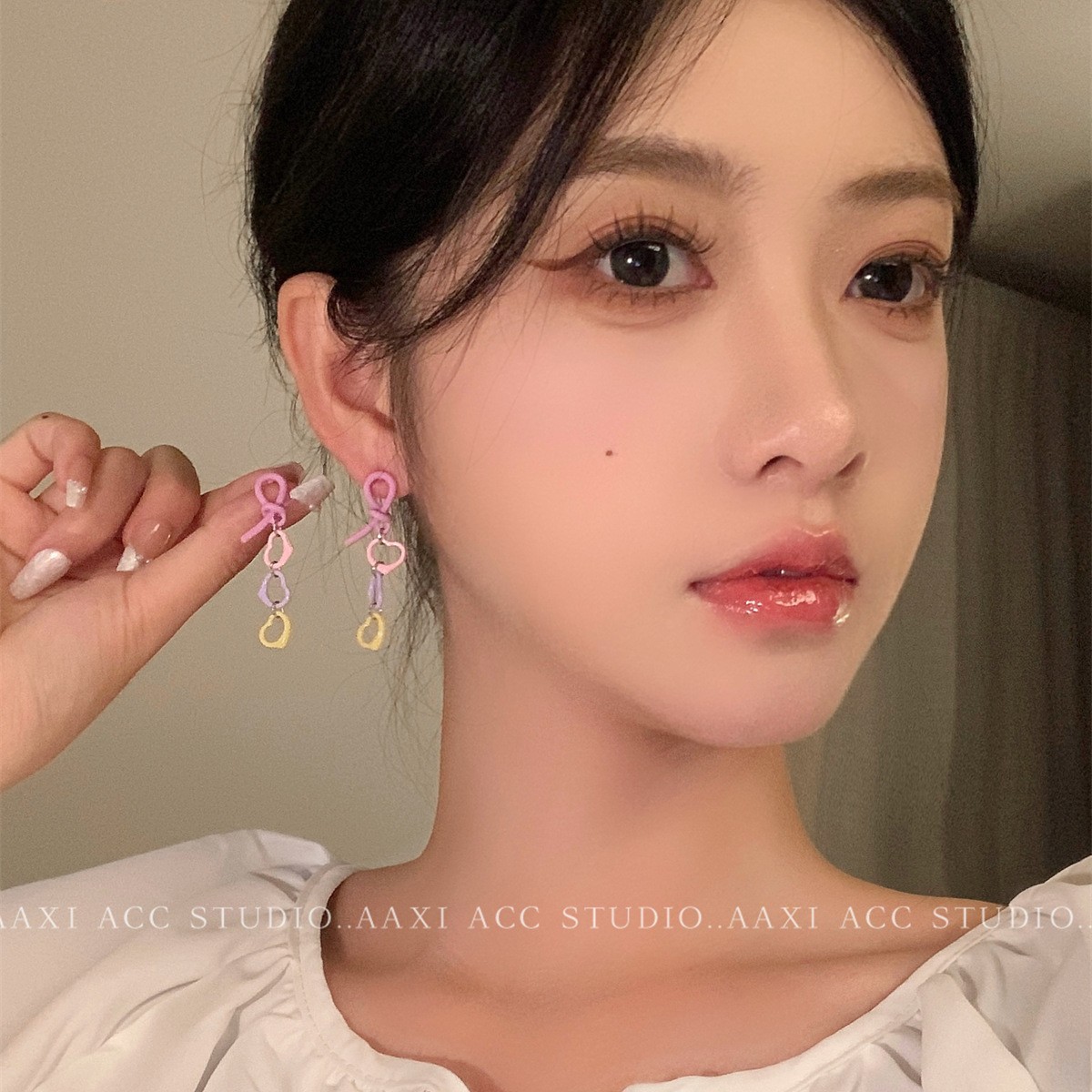 Colorful dopamine ring heart-shaped earrings, sweet summer girls, high appearance level, long earrings, elegant earrings details Picture
