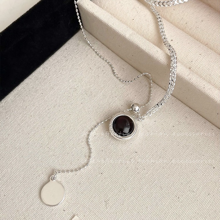 Double-sided black agate pearl pull-out necklace for women, 2023 new versatile silver sweater chain, ins style full figure