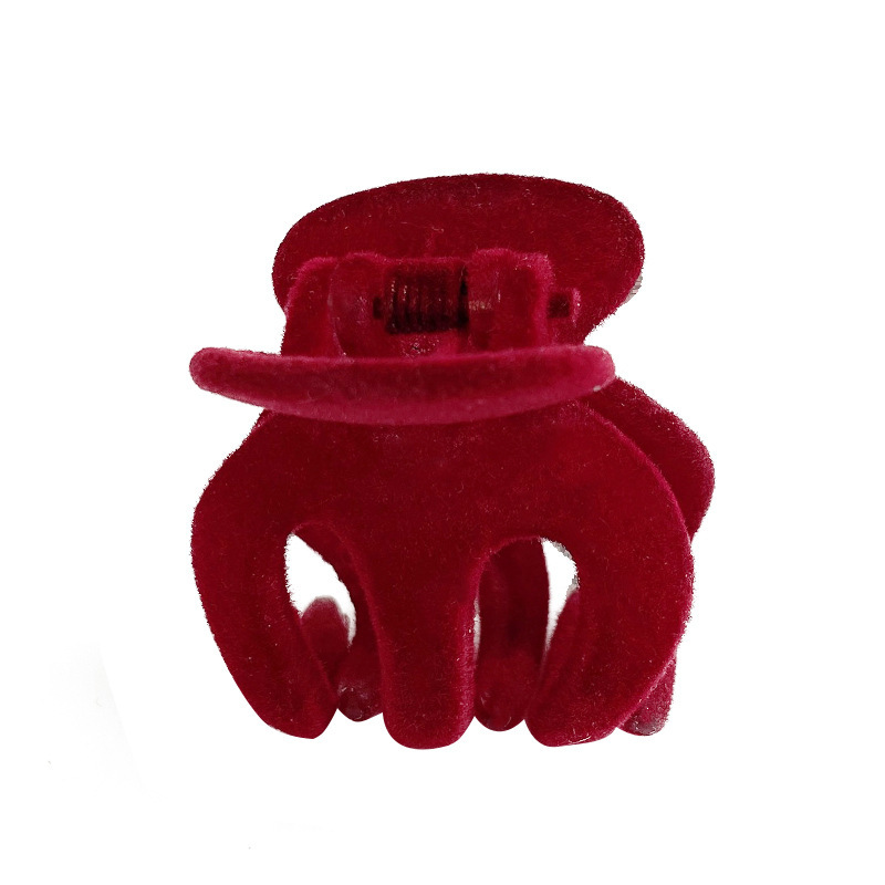 Mini velvet black clip for high ponytail fixation, a hair clip that prevents sagging and exudes a stylish look, a small clip for the back of the head Item Picture