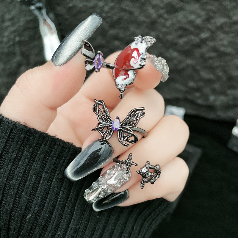 Dark butterfly-punk cross-border open-top ring for women, androgynous style, starlight, niche and individualistic spice ring full figure