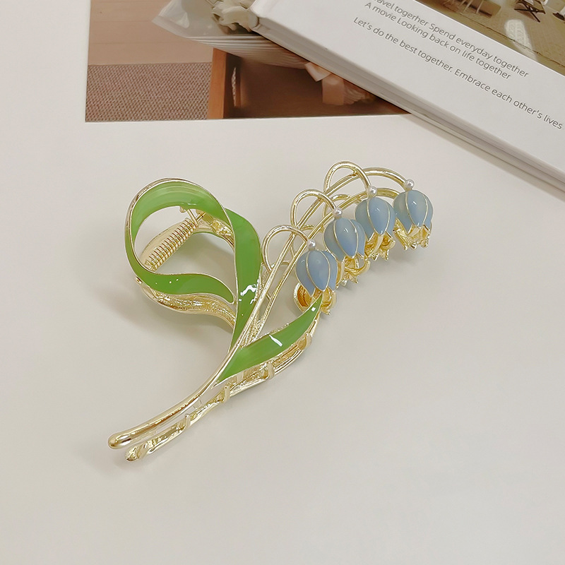 The summer super fairy-like flower of the Valley lily of the Valley, the big grab clip for women, the high-end hair clip at the back of the head, and the trendy ins shark clip Specification drawing