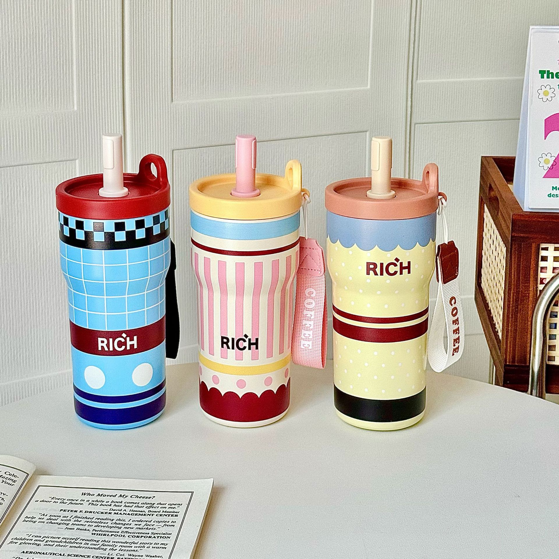 2025 New model coffee cup, Dopamine fashionable portable straw insulated cup, creative stainless steel couple cold water cup full figure