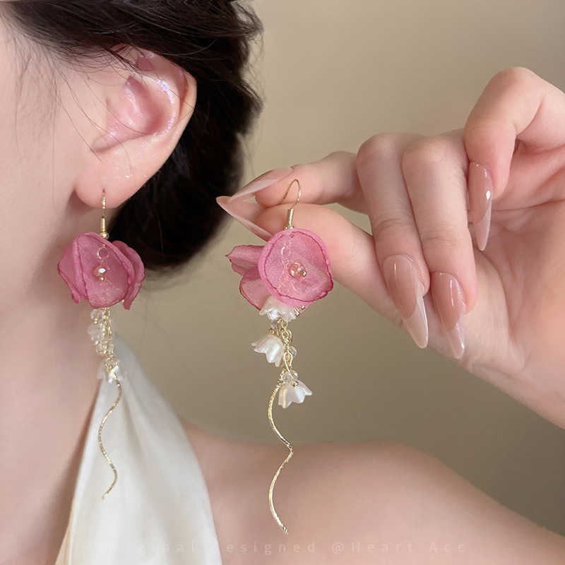 Pink chiffon flower tassel earrings, women's French vacation style, long stud earrings, unique design sense, exaggerated earrings Specification drawing
