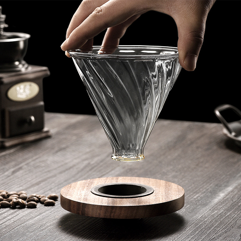 Cloud Pot Glass hand-brewed pot Home coffee Sharing pot V60 heat-resistant glass coffee pot cold brew coffee set Application Scenario