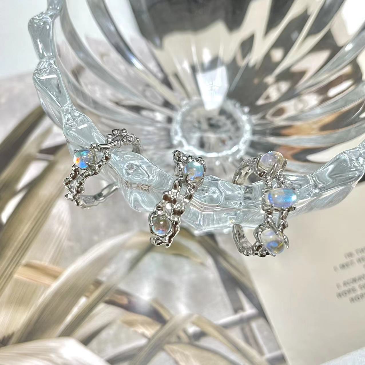 Moonstone irregular and niche design French opal ring, women's Instagram cold style gemstone high-end open ring details Picture