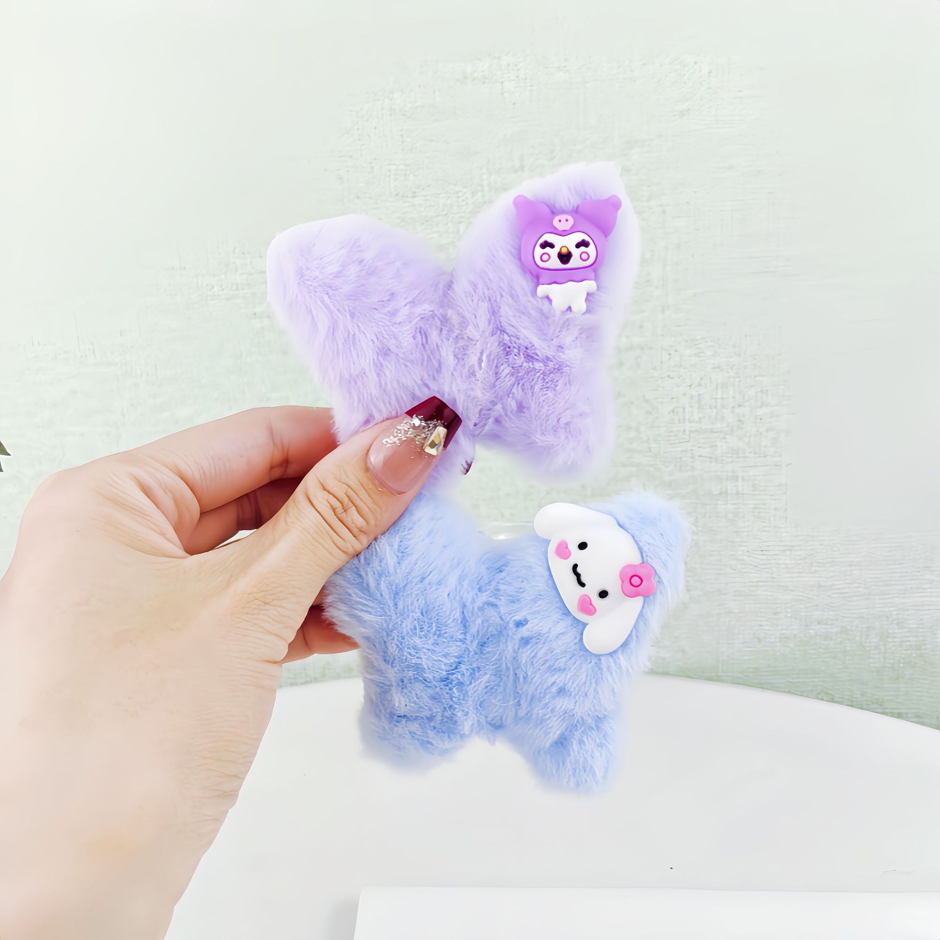 Autumn and winter children's plush gripper, cute Sanrio hair gripper for babies, little girl's back of the head updo gripper Specification drawing