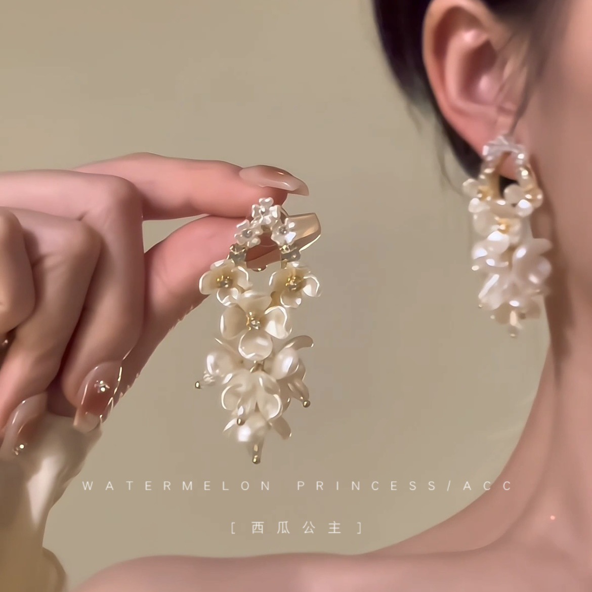 French jasmine flower tassel earrings, women's super fairy retro earrings, high-end, light luxury, niche and elegant stud earrings wholesale full figure
