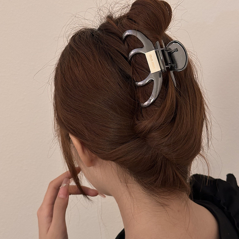 Large-sized updo hair clips, retro letter hair clips, simple shark clips at the back of the female head, and high-end hairpins Specification drawing