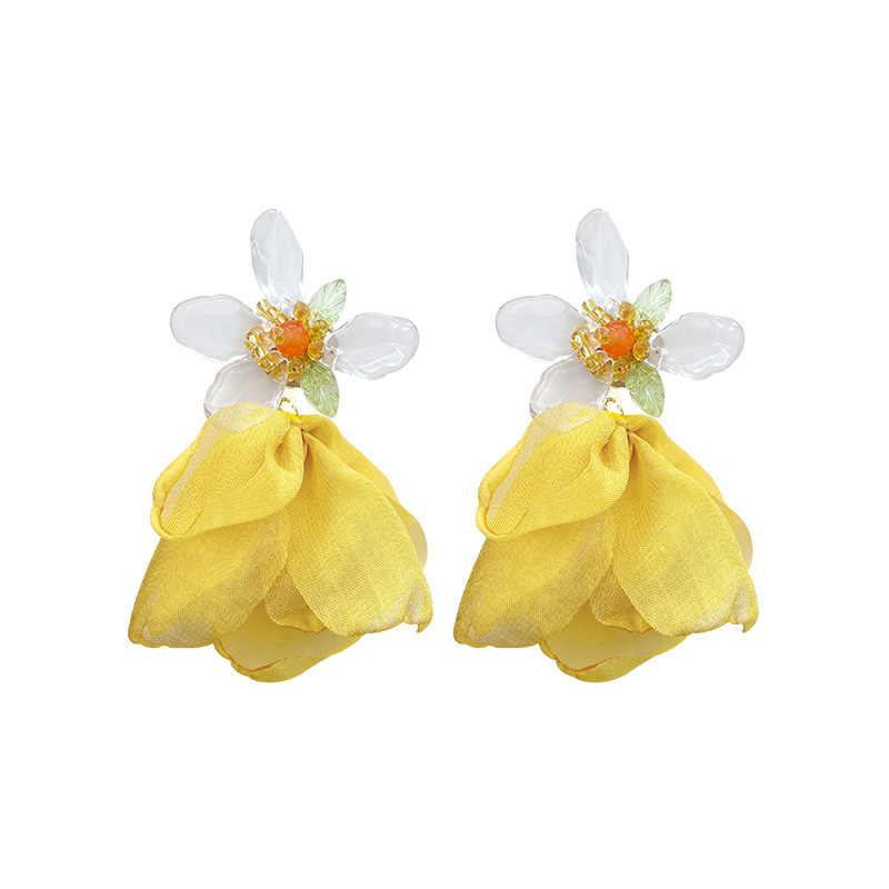Super ethereal atmosphere yellow petal tassel earrings, exaggerated vacation style travel earrings, French retro niche stud earrings Item Picture