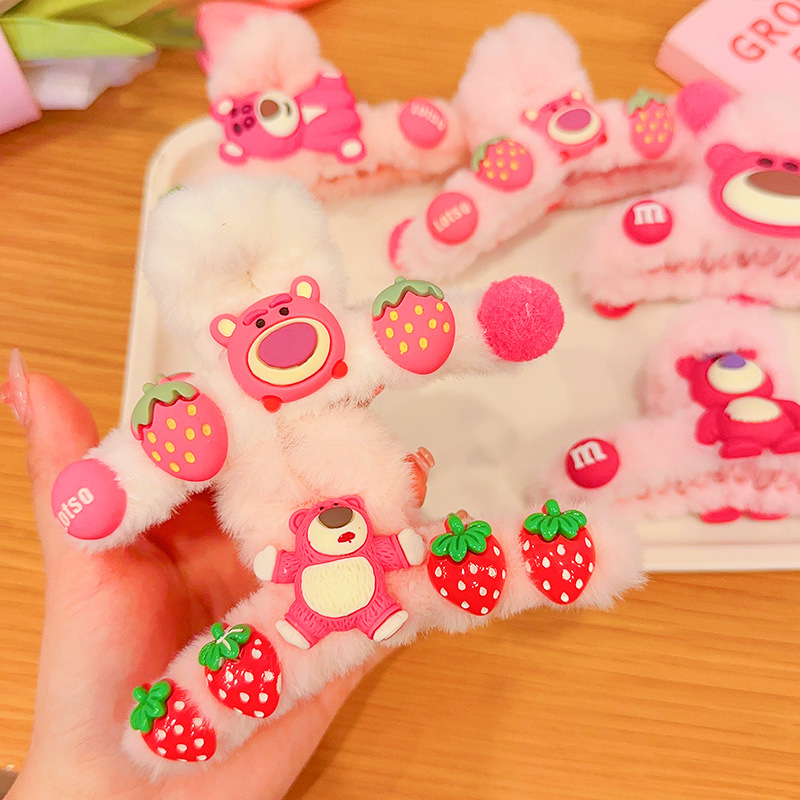 Children's Strawberry Bear Little Girl 2022 New style loose hair clip headwear, back of the head updo shark clip details Picture