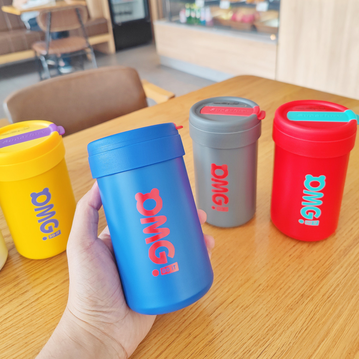 Wholesale of simple adult insulated cups with straws, portable coffee cups, fresh and high-quality office stainless steel water cups details Picture