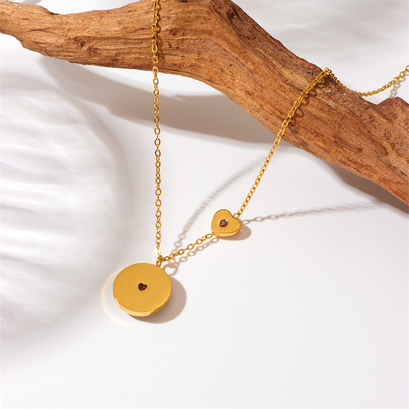 European and American fashionable and simple design, pink diamond heart-shaped round pendant chain, titanium steel gold-plated necklace Specification drawing