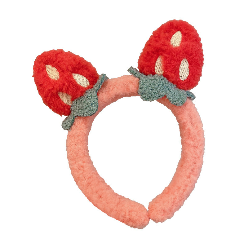 The cute three-dimensional strawberry headband of the internet-famous girl, the sweet forest-style headband, the face-washing, makeup and hair-pressing band, and the Korean headwear Item Picture