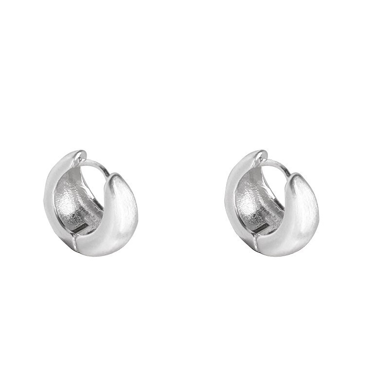 Brushed and frosted round ear buckles for women, a new 2024 style of light luxury, simple and high-end earrings, a versatile and best-selling accessory Item Picture