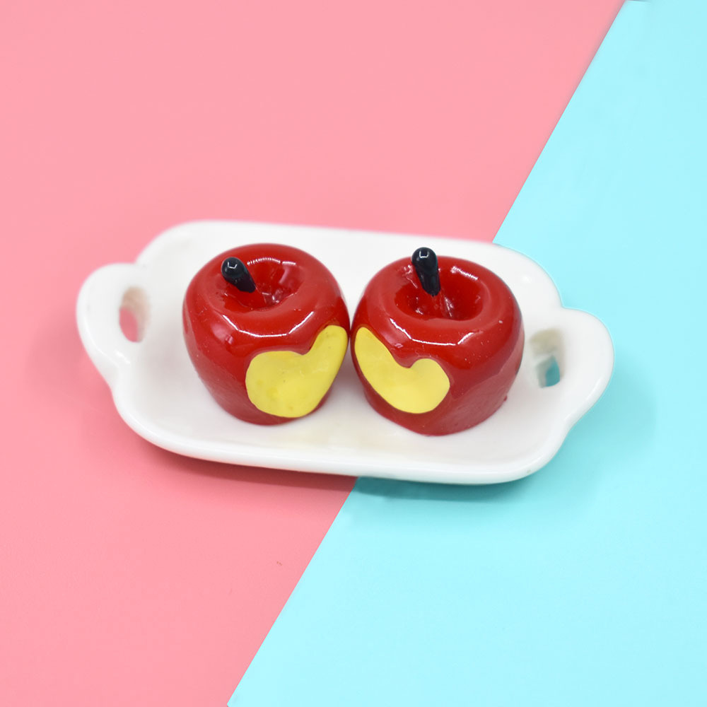 Miniature food toy apple resin accessories diy ornaments, mini apple core pendants, necklaces, earrings, keychains, pendants Application Scenario