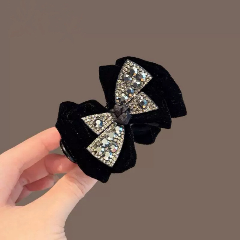 Water diamond bow bun hair clip with a high-end look, ponytail hair clip at the back of the head for girls, 2024 new top clip hair accessory Application Scenario