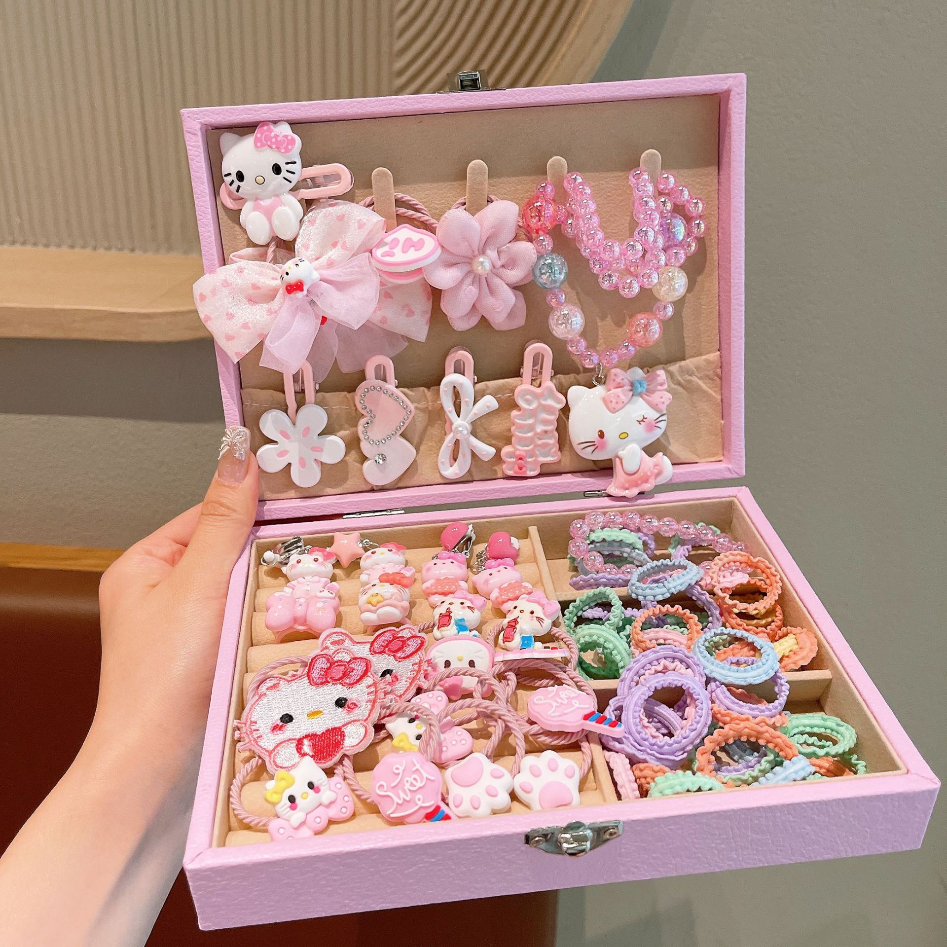 Kuromi Children's Hair Accessory Set Gift Box, Birthday Present for Little Girls, Princess Cartoon Sanrio Hair Clip Jewelry Box Specification drawing