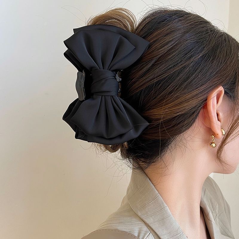 Satin princess on the run, bow clip, women's autumn and winter hair clip, back of the head updo, shark clip, Internet celebrity hair clip details Picture