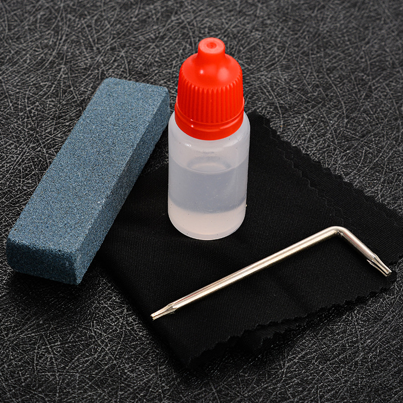Knife accessories: hex socket and plum blossom dual-purpose screwdriver, whetstone, knife guard oil, cleaning cloth, knife maintenance and care set Application Scenario