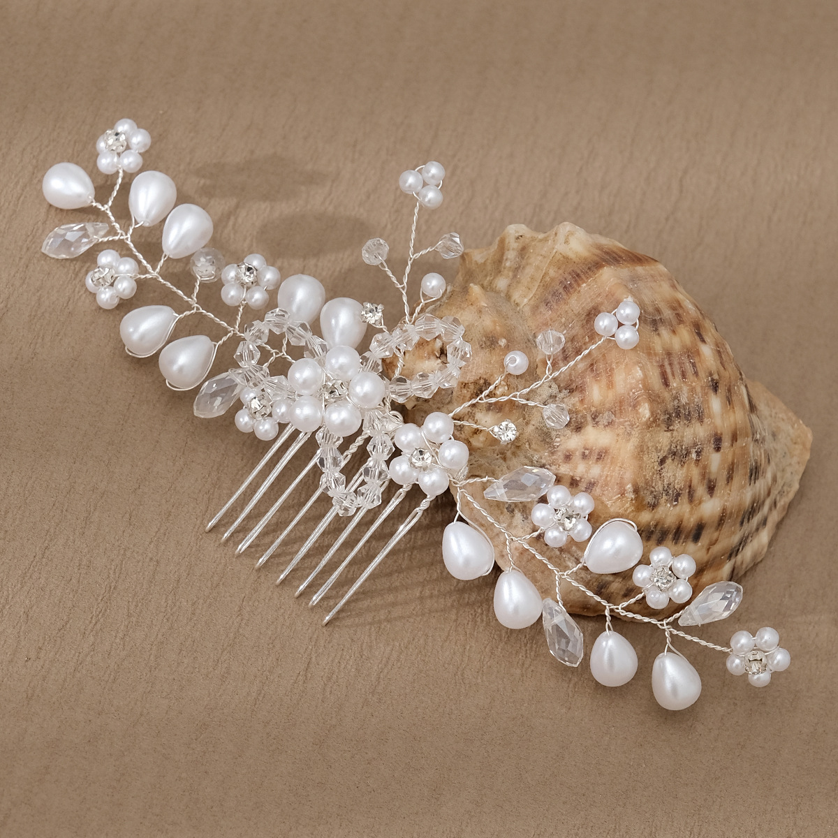 Chinese-style ancient-style bride accessories, crystal and pearl combs, wedding banquet, Xiuhe updo headwear, handcrafted bride hair combs details Picture