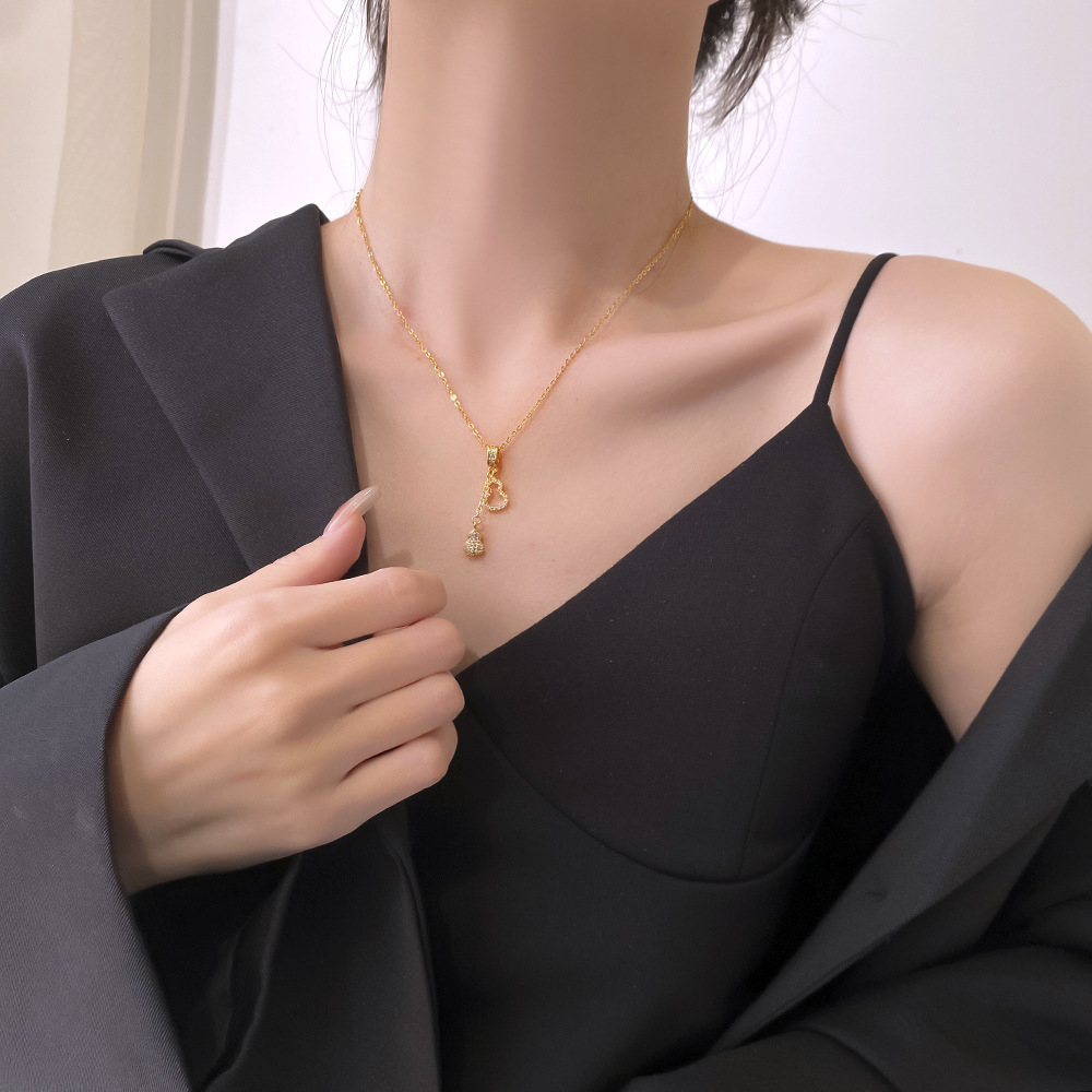A light luxury full-diamond tassel gourd titanium steel necklace for women, versatile and high-end on Instagram, a popular collarbone chain accessory that doesn't fade details Picture