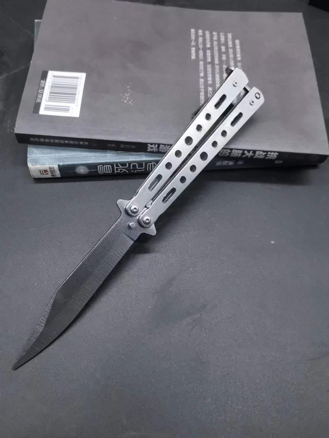 CSGO Butterfly Folding Training Knife yy Cool Beginner's hands-off Cool tool Safe and non-sharp anime peripheral undefined