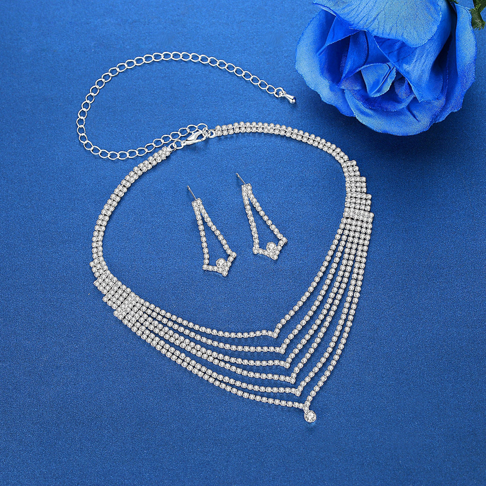 The elegant and shiny rhinestone earrings, earrings and necklace set N5420, a popular and fashionable European and American bridal accessory details Picture