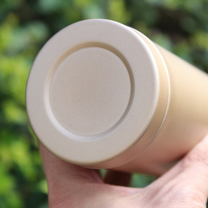Portable stainless steel thermos cups for men and women, simple and bouncy lid water cups and bottles for students, large capacity 500ml business cups Application Scenario