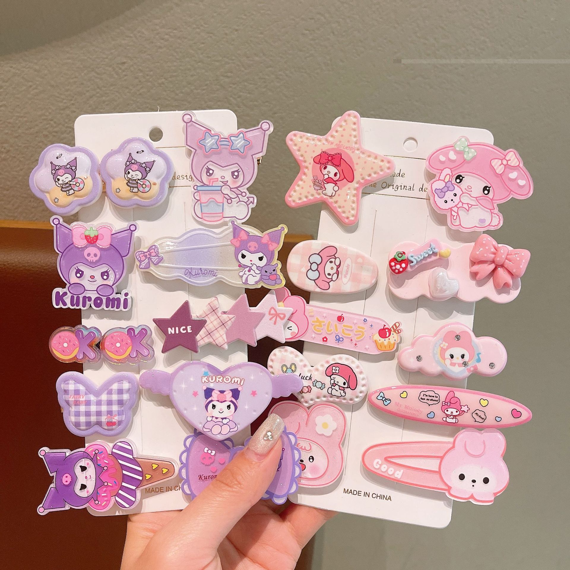 Kulomi cartoon children's hair accessories Acrylic kt cat hair clips, girls' hair clips, cute princess bangs small hair clips Application Scenario