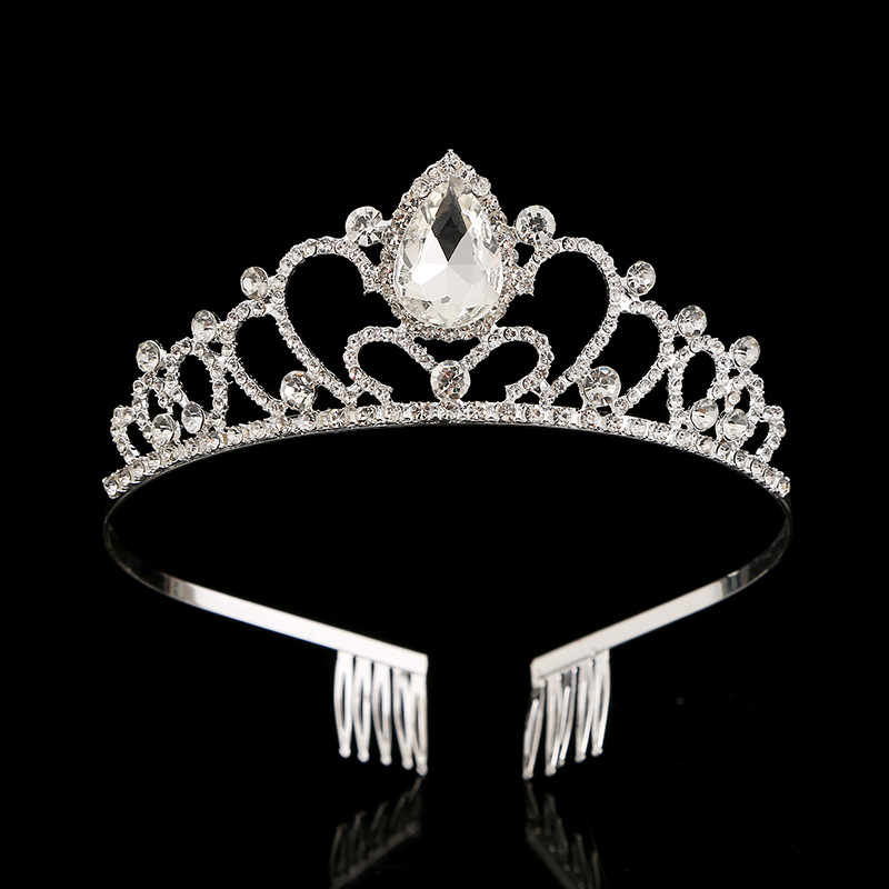 Crown headband, women's hair comb, royal crown headband, fairy Korean forest style, super fairy hair pressing, anti-slip, 18th birthday headwear Application Scenario