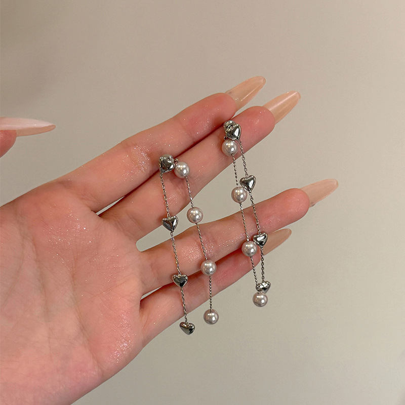 Korean-style back-hanging heart-shaped pearl tassel earrings, high-end women's light luxury long earrings, face-enhancing small earrings wholesale Specification drawing