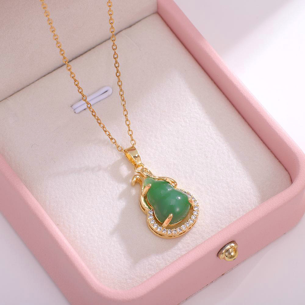Fashionable and simple green small gourd pendant titanium steel necklace for women, summer bestseller zircon collarbone chain accessory short style full figure