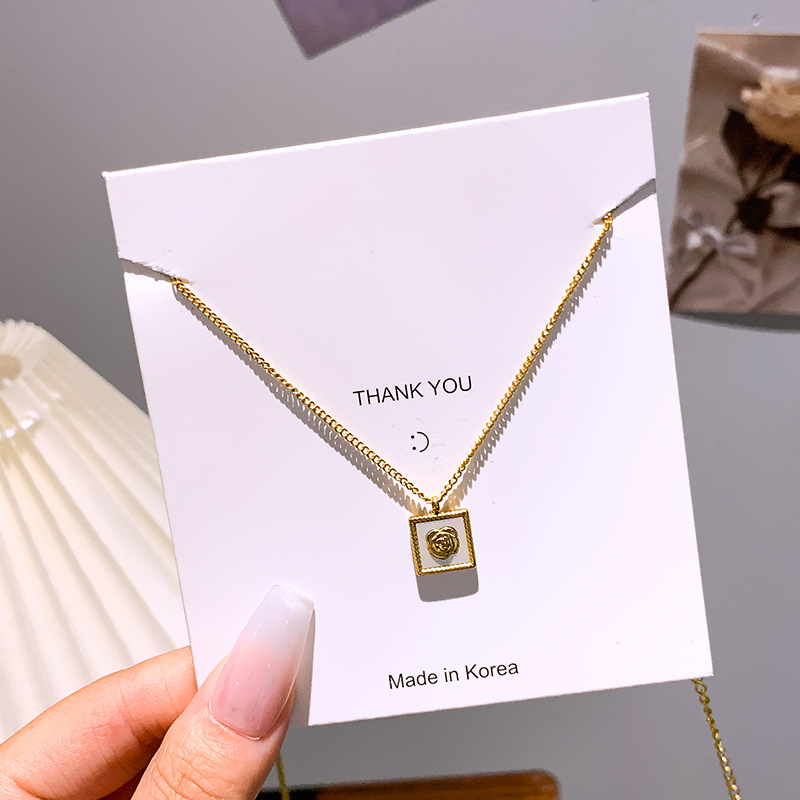 Elegant square shell rose titanium steel necklace that never fades for women, light luxury collarbone chain new 18k jewelry Specification drawing