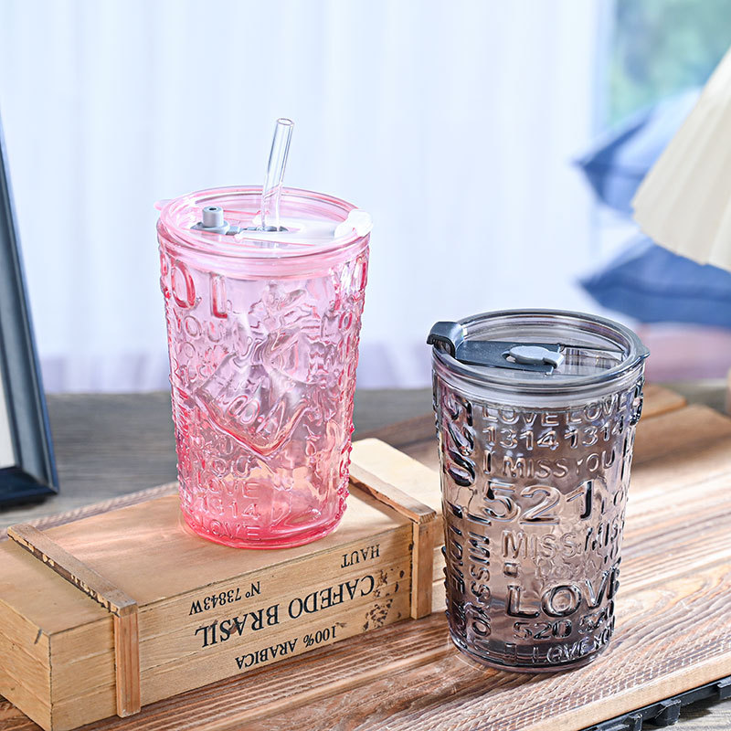 Creative relief glass cups, couple internet-famous water cups, household covered straw cups, high appearance level gift coffee cups wholesale Specification drawing