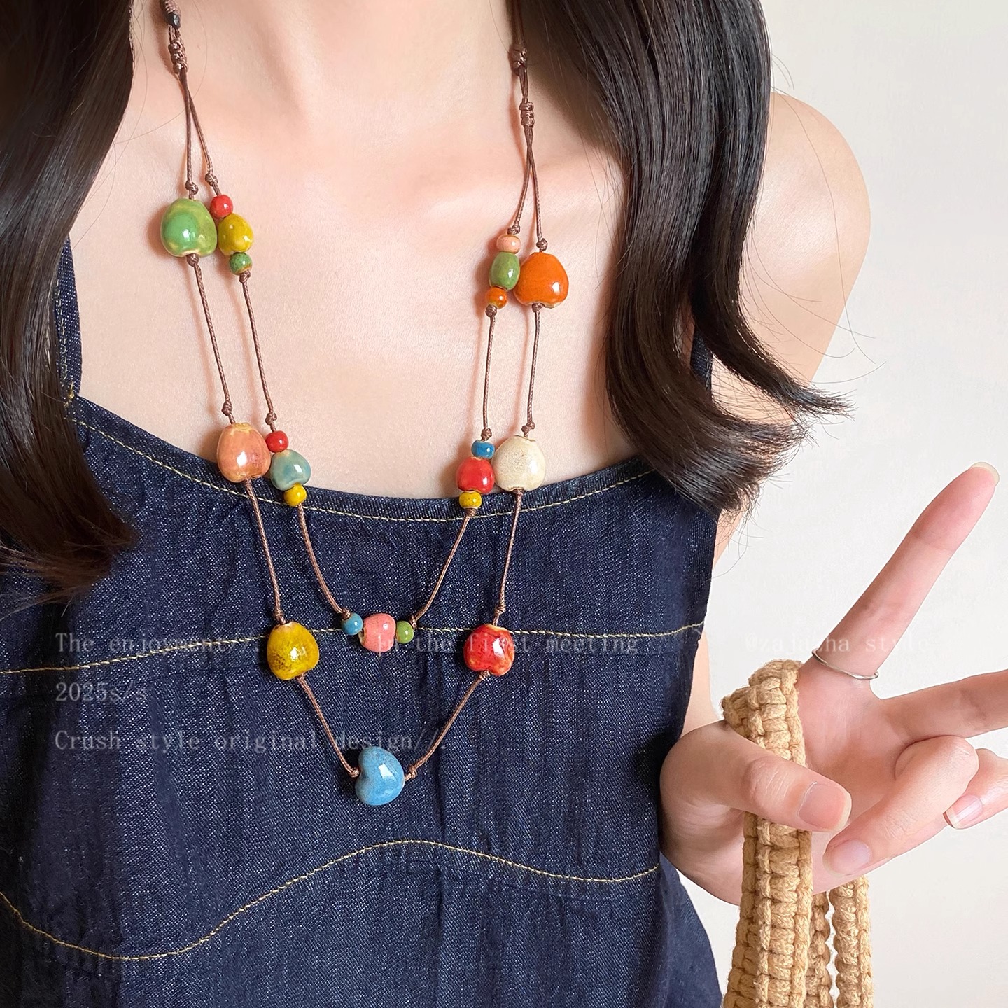 Rainbow Candy ~ Ceramic heart-shaped collarbone chain, women's summer dopamine double-layer layered necklace, simple and versatile accessory Application Scenario