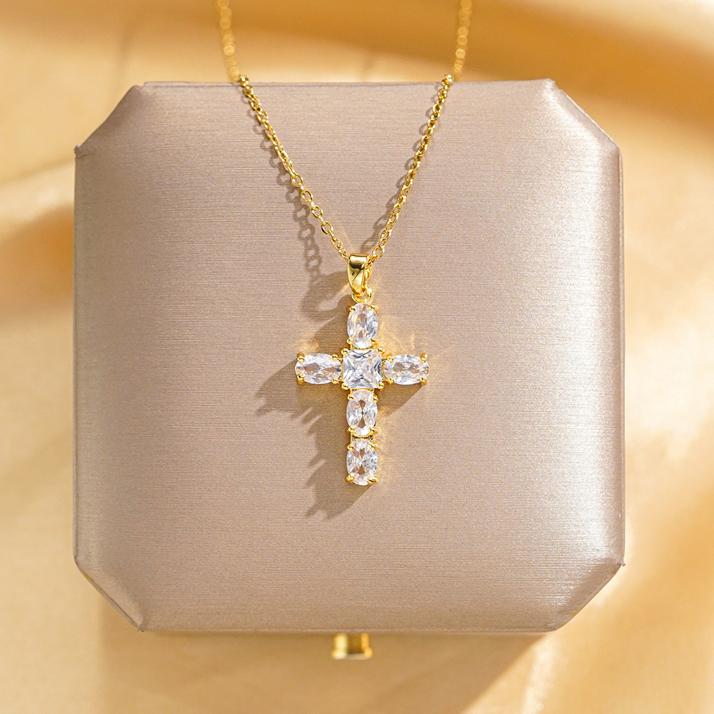 Wholesale of genuine gold electroplated and inlaid zircon cross pendant titanium steel necklace for women, European and American light luxury style collarbone chain full figure