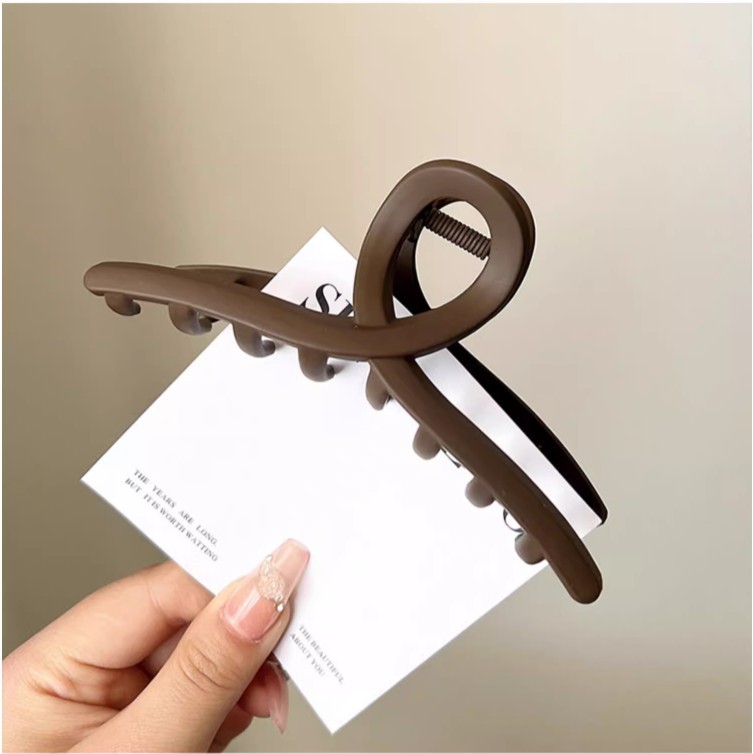 Fashionable and simple matte gripper, ins high-end style hair clip, large hair volume, shark clip at the back of the head, headwear details Picture