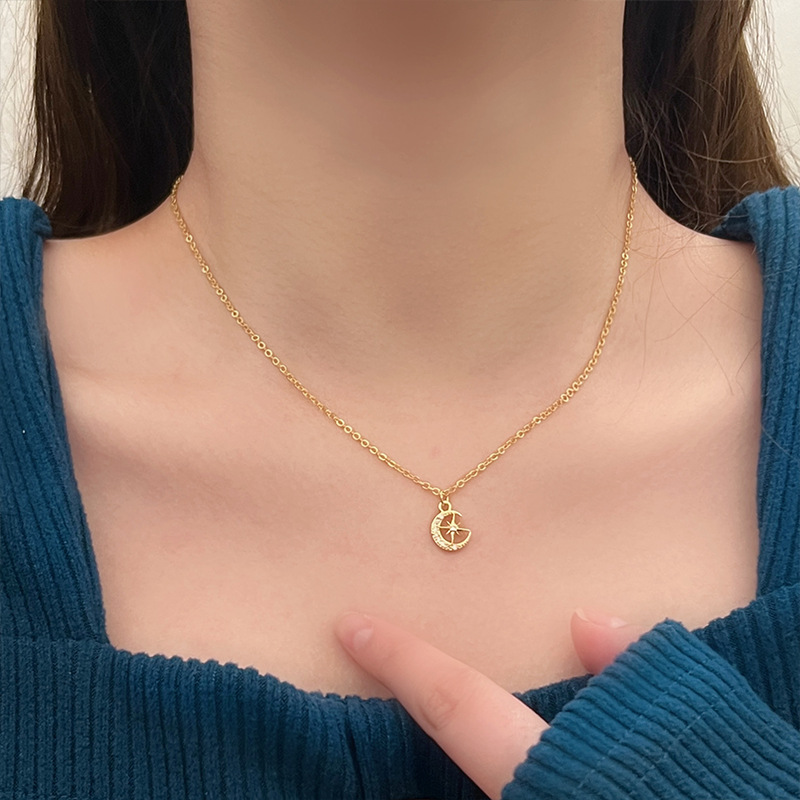This is a unique and exquisite golden pendant necklace, a sweet star and moon zircon geometric new design with a sense of style and elegance Application Scenario