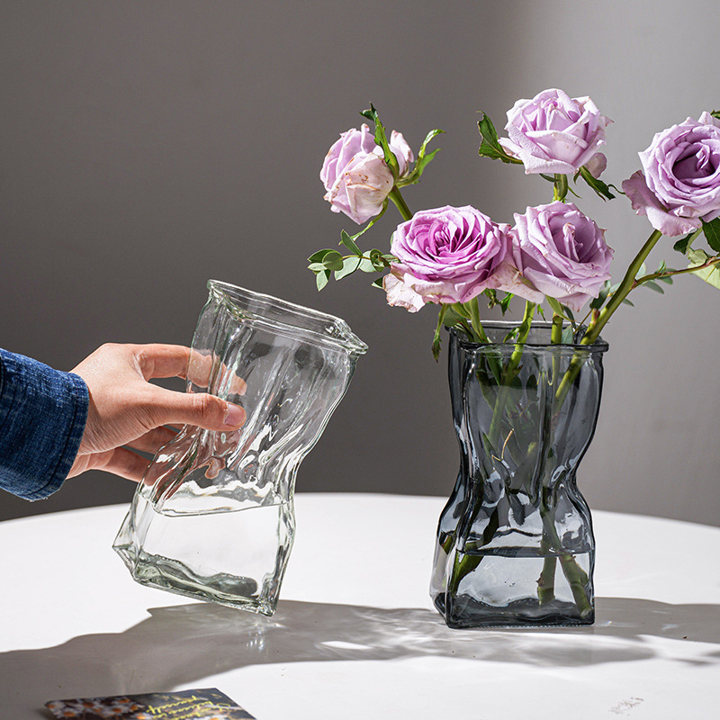 Ins-style glass vase, simple and transparent hydroponic vase, Nordic home flower arrangement small vase, living room decoration item Specification drawing