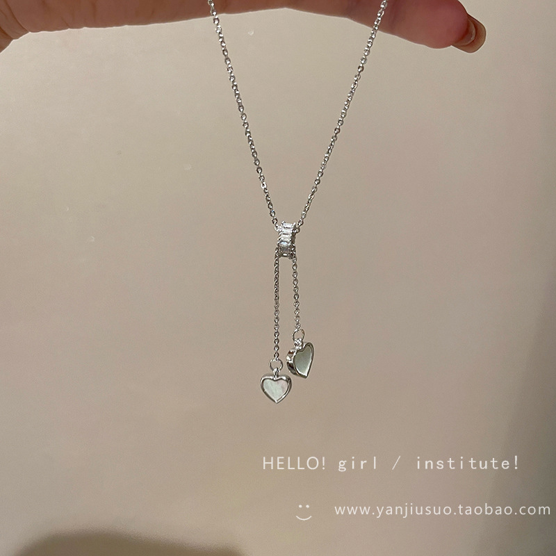 Light luxury shell heart necklace for women, 2024 new bestseller collarbone chain, niche design, high-end accessory necklace Application Scenario