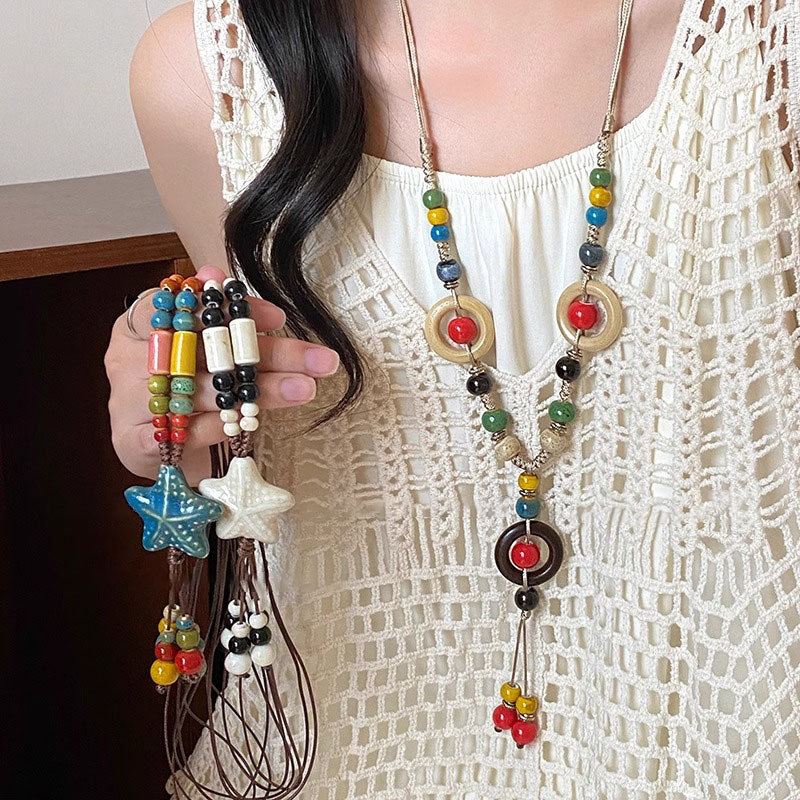 Bohemian-style ceramic starfish beaded necklace for women, retro ethnic style seaside vacation woven rope long accessory full figure