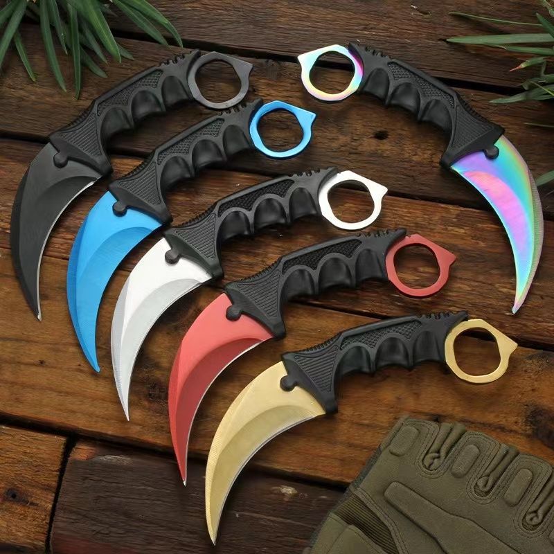 Factory wholesale outdoor portable self-defense claw knives, CSGO game peripheral toy models, high-hardness stainless steel full figure